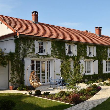 โอ เพร ดู มูแล็ง Bed & Breakfast Clamanges ภายนอก รูปภาพ