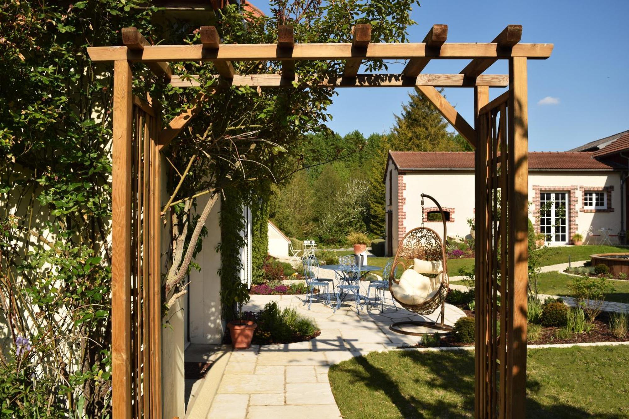 โอ เพร ดู มูแล็ง Bed & Breakfast Clamanges ภายนอก รูปภาพ