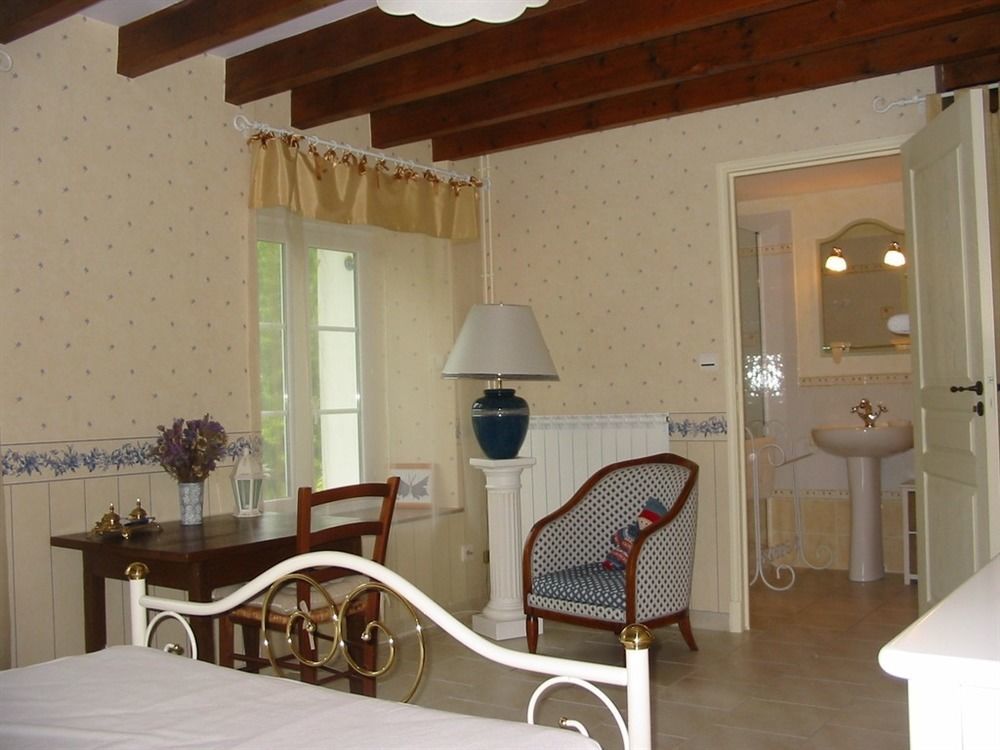 โอ เพร ดู มูแล็ง Bed & Breakfast Clamanges ภายนอก รูปภาพ