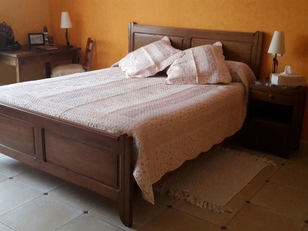 โอ เพร ดู มูแล็ง Bed & Breakfast Clamanges ภายนอก รูปภาพ